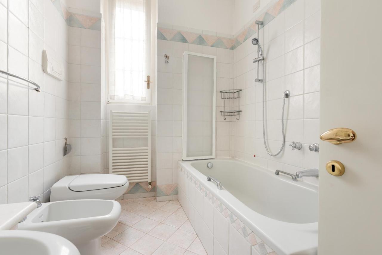 Cozy Apt With Balcony - Porta Romana District Milánó Kültér fotó